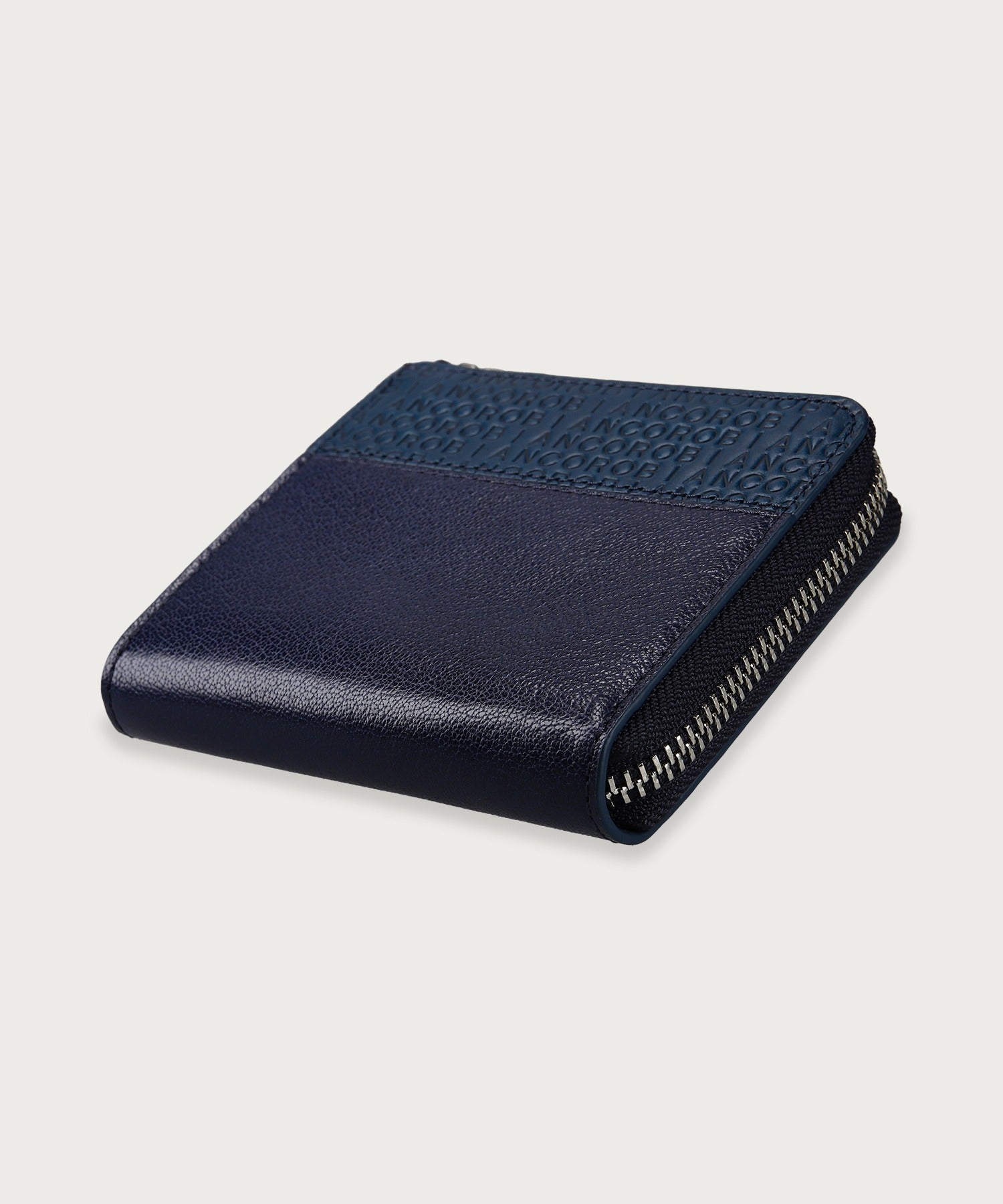 クラシックエンボス ラウンドファスナー ビルフォールドコイン ウォレット