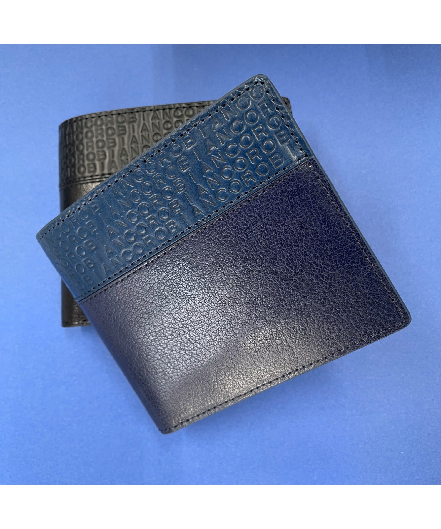 クラシックエンボス ビルフォールド コイン ウォレット